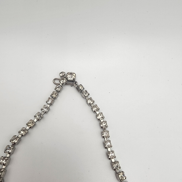 Vintage Silver Tone Emerald Cut & Round Cut Crystal Necklace - Picture 5 of 5